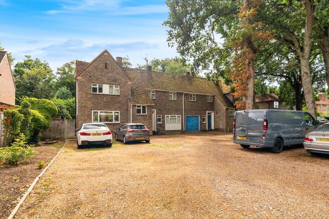 6 bed semi-detached house for sale