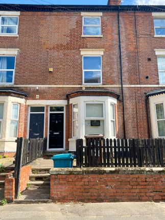 5 bed terraced house for sale