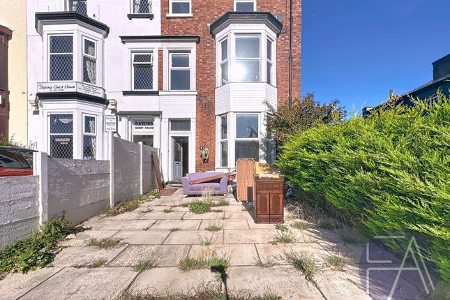 10 bed semi-detached house for sale