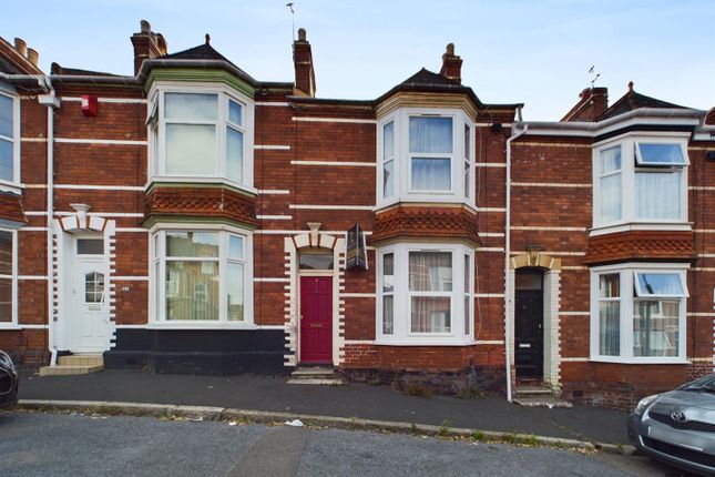 5 bed terraced house for sale