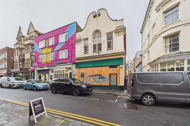8 bed property for sale