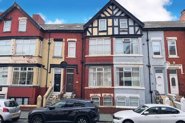 8 bed terraced house for sale
