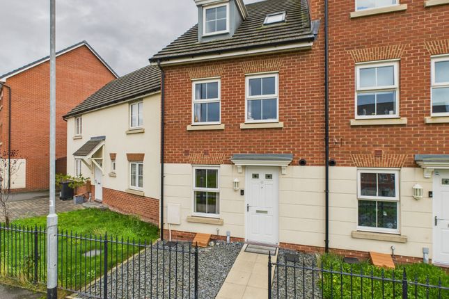 4 bed terraced house for sale