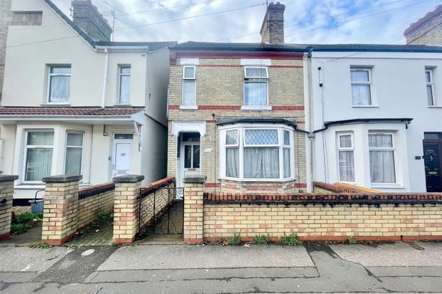 5 bed property for sale