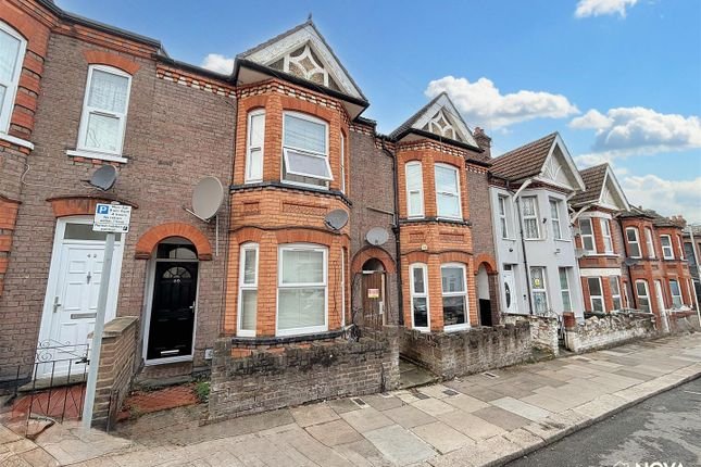 6 bed terraced house for sale
