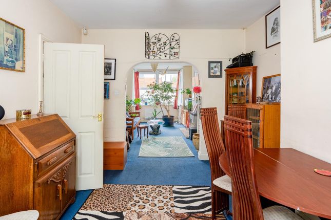 6 bed terraced house for sale