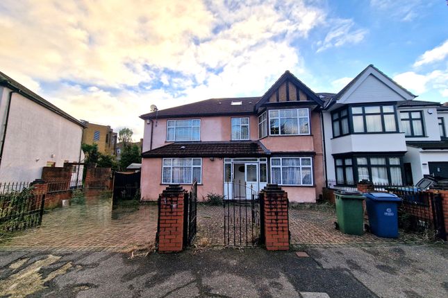 6 bed semi-detached house for sale