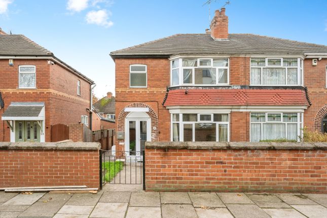 2 bed semi-detached house for sale