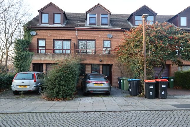 6 bed terraced house for sale