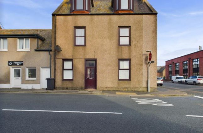 6 bed town house for sale