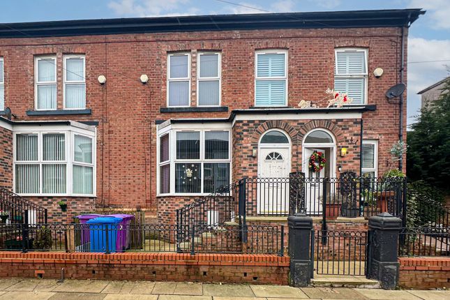 4 bed terraced house for sale