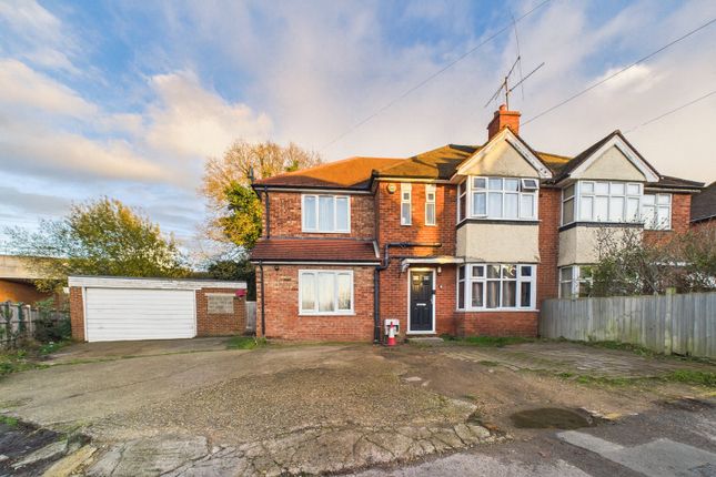6 bed end terrace house for sale
