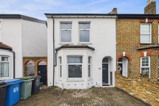 6 bed semi-detached house for sale