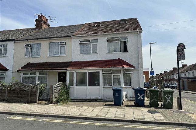 6 bed end terrace house for sale