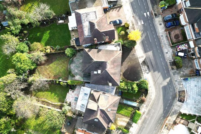 8 bed detached house for sale