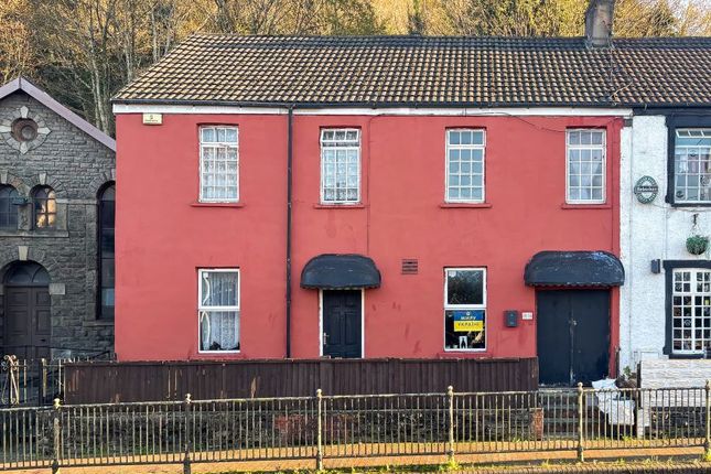 4 bed flat for sale