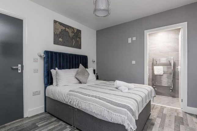 6 bed block of flats for sale