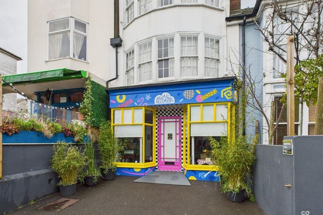 3 bed maisonette for sale