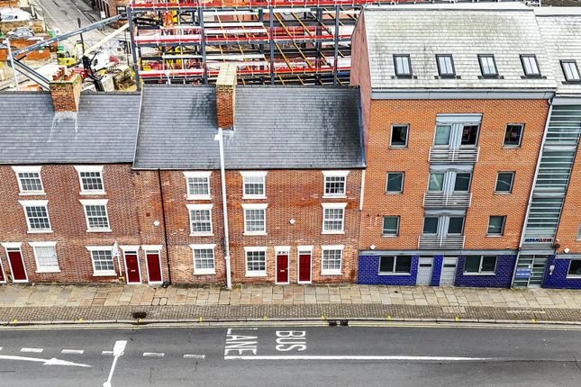 8 bed terraced house for sale
