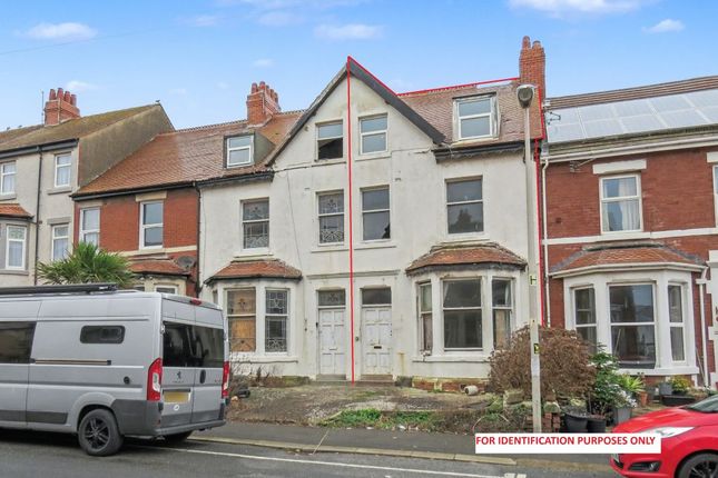 Terraced house for sale