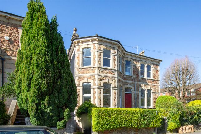 3 bed flat for sale