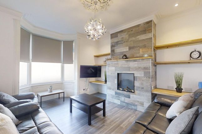 5 bed terraced house for sale