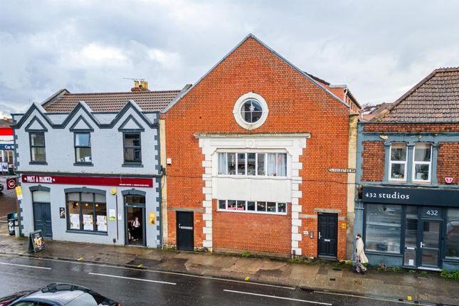 16 bed property for sale
