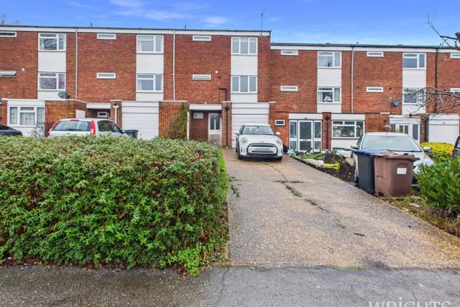 6 bed town house for sale