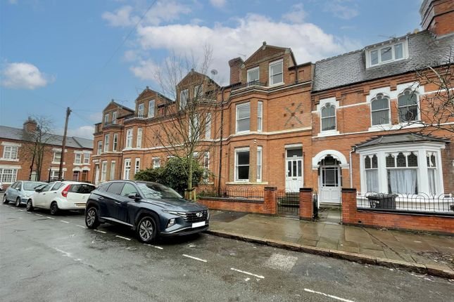 5 bed terraced house for sale