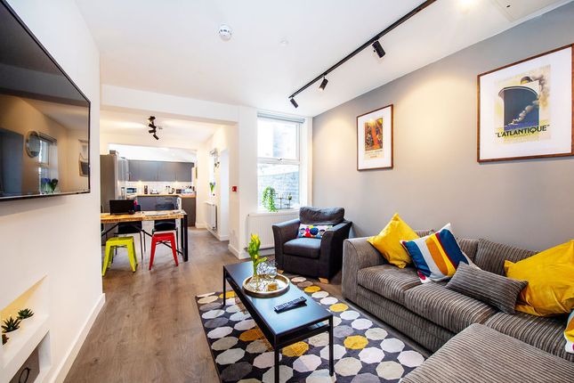 6 bed terraced house for sale