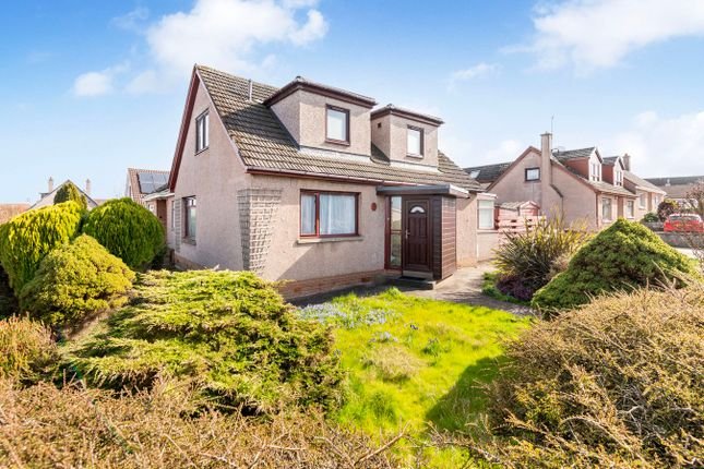 4 bed semi-detached house for sale