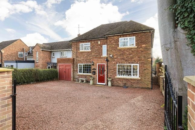 6 bed detached house for sale