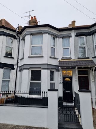 5 bed terraced house for sale