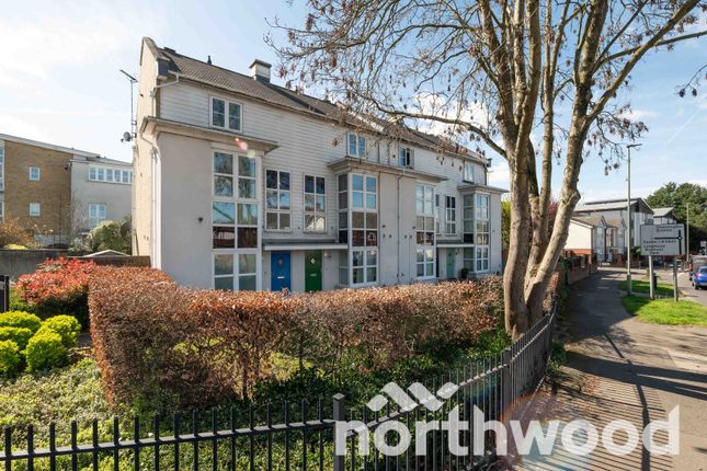 4 bed town house for sale