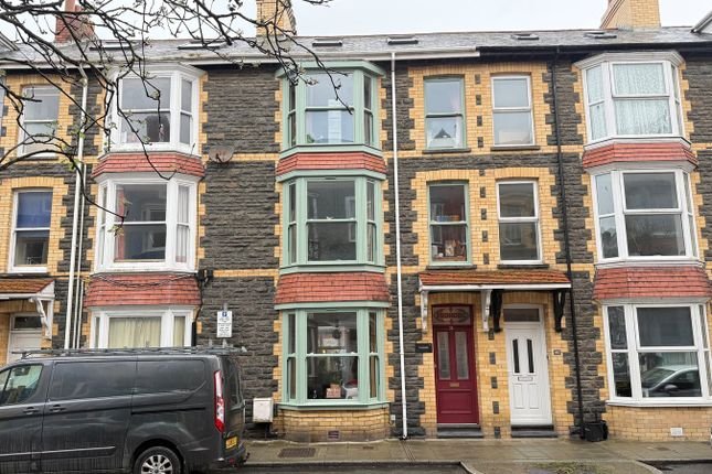 5 bed town house for sale