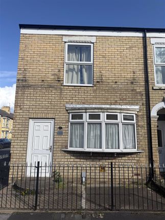 4 bed end terrace house for sale