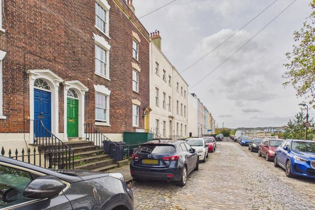 6 bed terraced house for sale