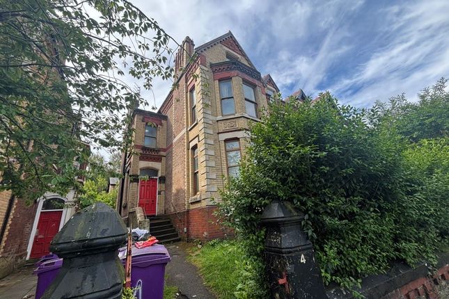 11 bed semi-detached house for sale