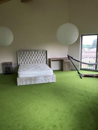 2 bed town house for sale
